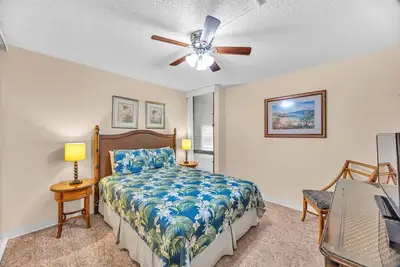 Image de Condo rez de chaussée à distance de marche de la plage