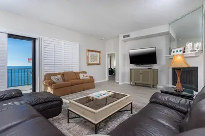 Image de Phoenix Ii ** Penthouse ** 3 Br 2ba * Cliquez pour une nuit gratuite! *