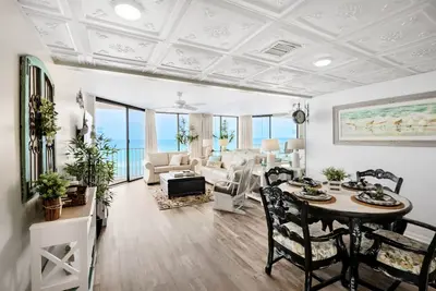 Image de «Baisers salés salés» face au vent à Edgewater-1br / 2ba - Ouvert du 7 au 9 juin 862 $!