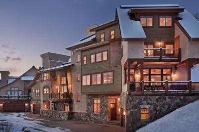 Image de TempĂŞte de pointe Chalet - 4br Accueil + Spa privatif