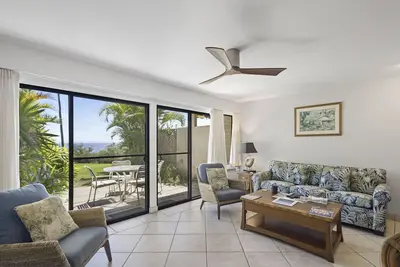 Image de Maui Kamaole Spectaculaire vue sur l'océan 1 Cac, deux salles de bain complètes, condo récemment rénové. A-103