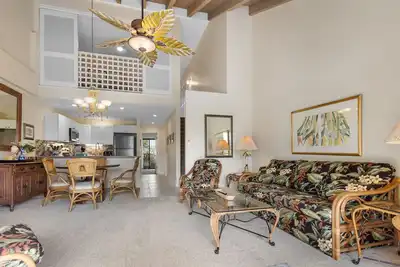 Image de Maui Kamaole 2 chambres condo loft avec vue sur le jardin 4 couchages. L-209