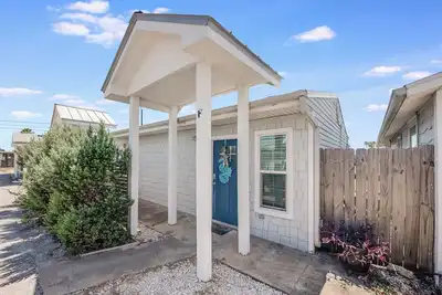 Image de Le chalet le plus mignon d'une chambre dans tout Port Aransas!