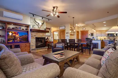 Image de Cl3110 Superbe maison de montagne avec mises à jour! SPÉCIAUX D'Hiver!