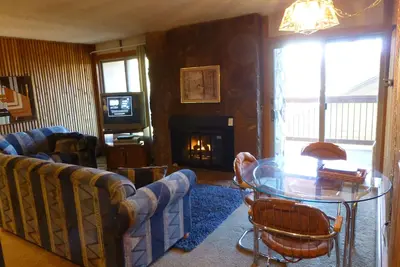 Image de Ski In / Ski Out, Condo 2 Bd / 2 Ba Value à Ski Watch, 8 personnes