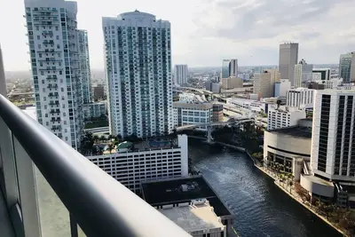 Image de 1b \/ 1b Dans Icon Brickell - Vue Incroyable - RÉSIDENCES De L'HÔTEL W - UNITÉ De Luxe