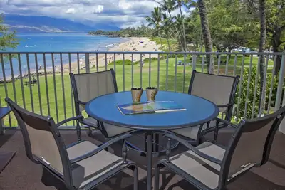 Image de Belle vue sur l'océan de cet Ocean Front, condo de deux chambres à Royal Mauian # 303