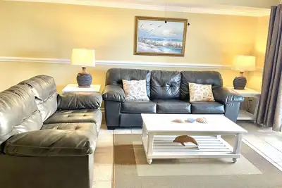 Image de Vue sur le lagon et vue sur le golfe! | Maison de ville spacieuse | Reserve maintenant!