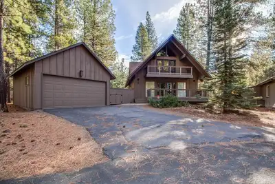 Maison chalet de 3 chambres à coucher au sud de Sunriver, à quelques pas du village - Griz06