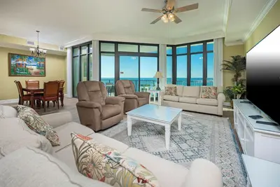 Image de Phoenix West 2506 - Condo avec trois chambres au bord de la plage