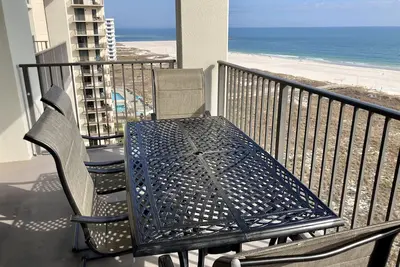 Image de Magnifique condo de 2 chambres au 10ème étage avec vue magnifique sur le golfe!