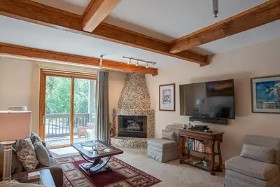 Image de Ten Mile Suites 103 - Condo moderne et confortable de 3 chambres au centre-ville de Breckenridge!