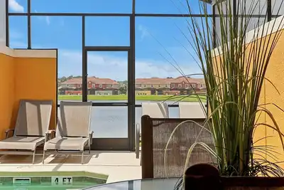 Image de Vue Sur Le Lac, Piscine Sud, Dans La COMMUNAUTÉ De Resort Seulement 7 Milles De Disney! !