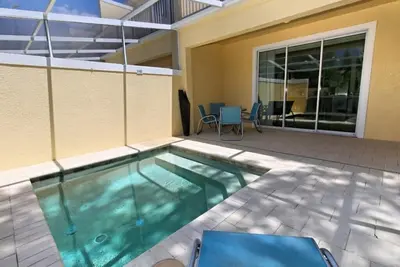 ☼ Maison de ville moderne pour 6 personnes | Piscine et balcon | 15 minutes à Disney