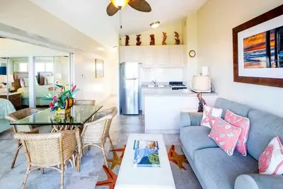 Image de Soak in Dazzling Pacific/Sunset Views, WiFi, Full Kitchen – Waikīkī Shore #Ph09