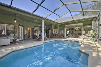 Luxurious Home w / Private Pool & Lanai près de Tampa!