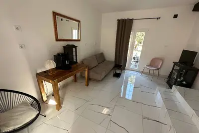 Image de Appartement de deux chambres avec la terrasse Rukavac, Vis (A-8851-a)