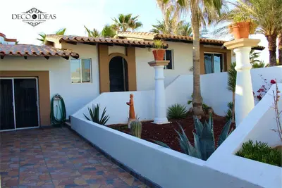 Image de Oceanfront Beach Casa de los Abuelos (maison des grands-parents), événements autorisés