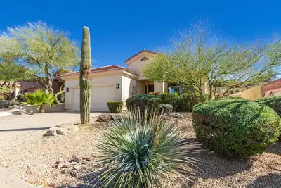 Image de Belle maison du désert avec piscine privée chauffée à Red Mountain Ranch