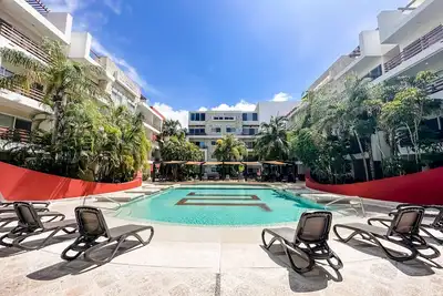 Image de Incroyable - Entièrement meublé et équipé + Pool View - 1 Bloc De 5th Avenue
