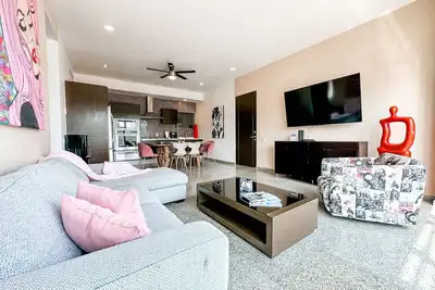 Image de Condo Trendy * Gratuit Internet Wi-Fi * Zone Mamitas Beach * Penthouse & Jacuzzi