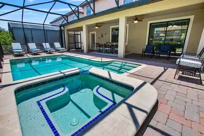 Image de Amazing Resort Home, tarifs réduits, piscine privée, salle de jeux, près de Disney!