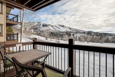 Image de Ra307 by Mountain Resorts ~ À quelques minutes de la randonnée, du vélo et du golf ~ Piscine / Jacuzzi sur place