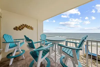 Image de Boardwalk 986-Reel dans une grosse prise! Réservez votre séjour d'été à la plage<br>