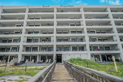 Image de Nouveau dans notre programme! ! Immense condo de 2 chambres! Service De Plage Gratuit! ! ! !