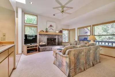 Image de The Ridge at Sunriver - Condo # 20 - Accès fourni à la piscine saisonnière et aux installations de tennis sur place, au bain à remous ouvert toute l'année et à 4 vélos