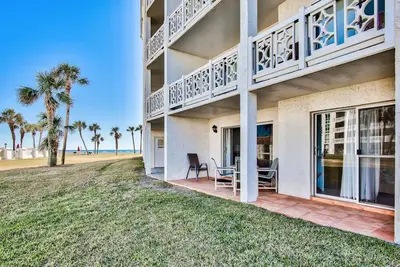 Image de Golfe Bâtiment Façade et rez de chaussée - deux chambres, très agréable!