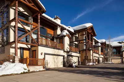 Image de X2839 by Mountain Resorts: 20 minutes en voiture des sentiers et des lacs