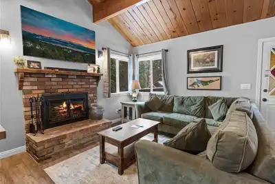 Image de Mountain Memories: 2 Br / 1 Ba maison Ă Big Bear Lake, pour 6 personnes