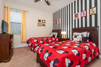 Image de Renseigner Pour Escomptes, 4 chambres, Champions Gate, piscine privée, salle de jeux, Services Super