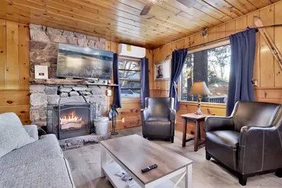Image de * Single Story Cottage Lacside ~ Promenade au village ~