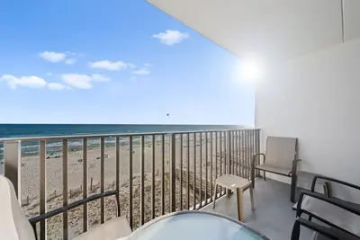 Image de Island Sunrise 465-Vos vacances d'été sont plus proches que vous ne le pensez! Réservez maintenant pour des tarifs bas<br>
