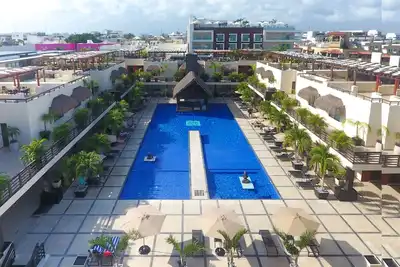 Image de Pleins quelques pas renouveler à partir Mamitas Beach- Beau condo avec piscine privée