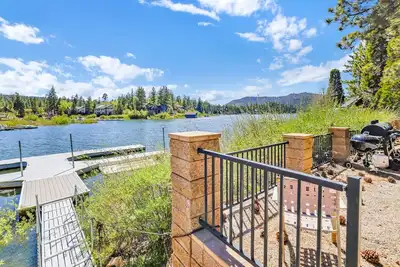 Image de * Chalet Meuble Lacside ~ Promenade en ville / Marina ~
