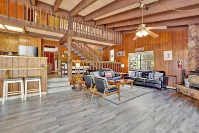 Image de * Vintage Lake House ~ En face du lac ~ Promenade en ville ~