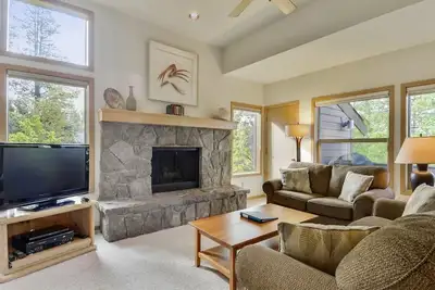 Image de The Ridge at Sunriver - Condo # 4 - Accès à la piscine et au tennis saisonniers sur place, bain à remous toute l'année plus 4 vélos