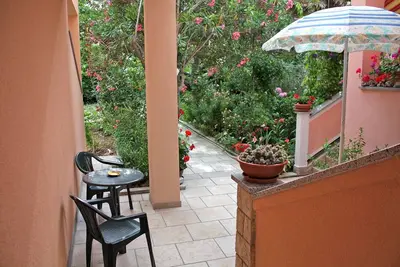 Image de Appartement de deux chambres avec la terrasse Palit, Rab (A-5028-a)