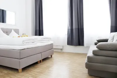 Image de SC_3 sommiers tapissiers +70 m² + 3 chambres + balcon + ascenseur