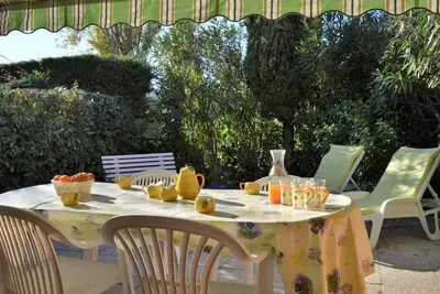 Image de Maison en Duplex au Lavandou avec Piscine, Terrasse et Parking Privé - 3 Pièces, 6 Couchages