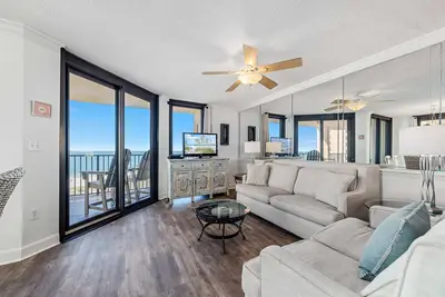Image de Magnifique condo en bord de mer | Mises à niveau de granit | Mes escapades à la plage