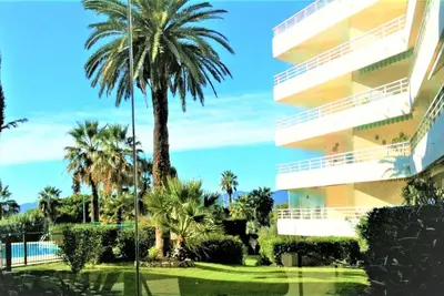 Image de Grand studio à St Raphaël, Port Santa Lucia, en face du Palais des Congrès