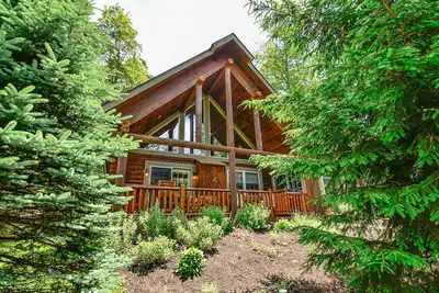 Image de Étoiles chanceuses - Lake Area Home dans une charmante communauté de chalets
