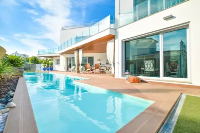 Image de Villa de luxe pour se détendre avec style