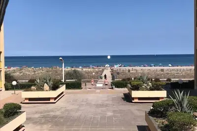 Image de Studio cabine avec loggia, 4 pers, mer à 50m, commerces à 150m, proche Aqualand