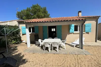 Image de Villa calme avec jardin clos, à 800m de la plage et 600m des commerces à Brétignolles-sur-Mer