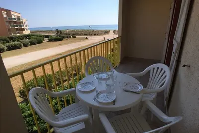Image de T2 Bord de Mer - 4 Pers - 50m Plage - 150m Commerces - Parking - Tv